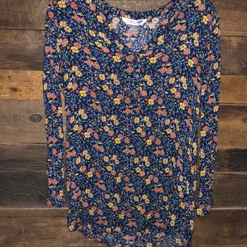 Old Navy Floral long sleeve blouse